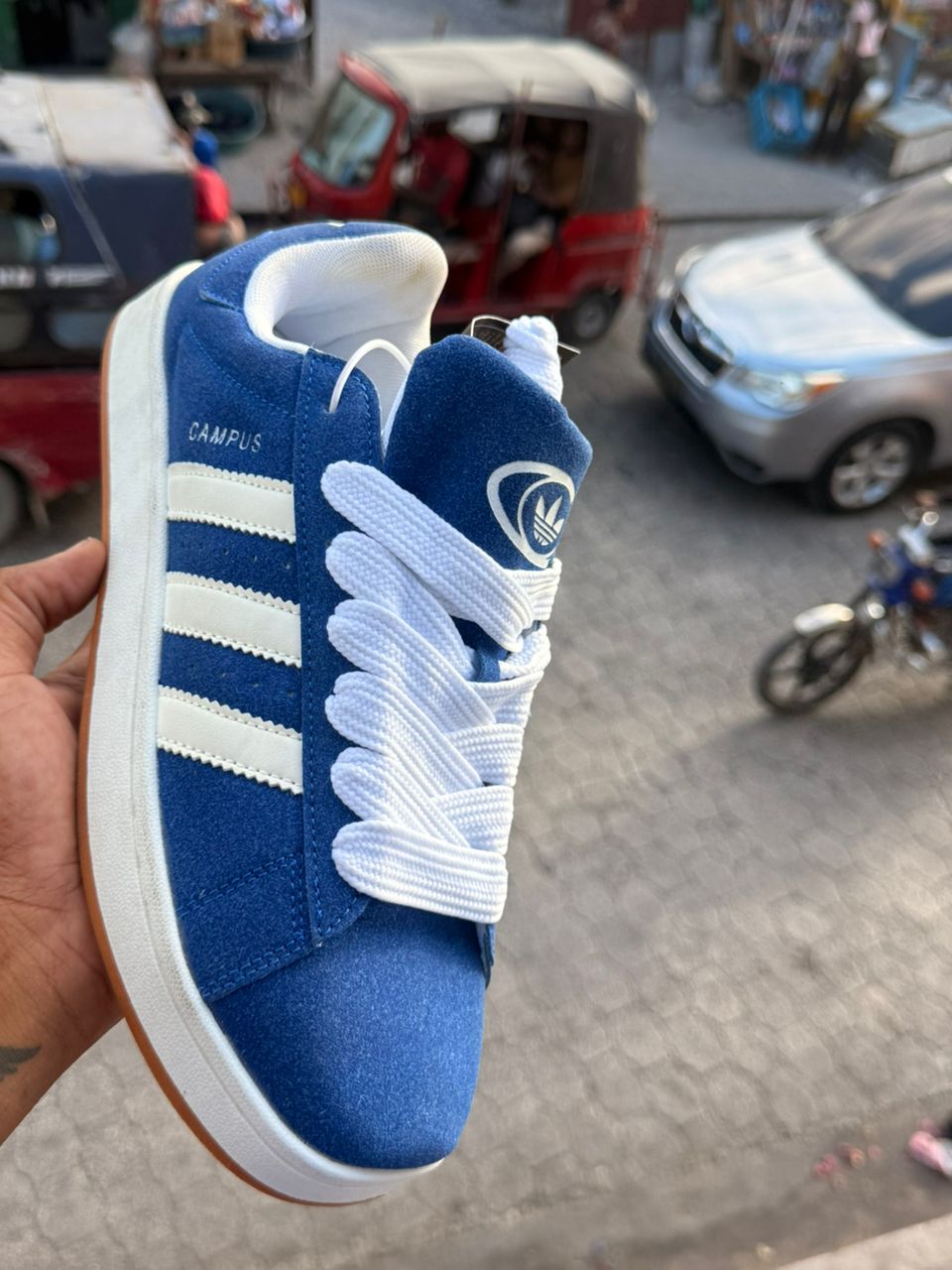 Adidas canmpous